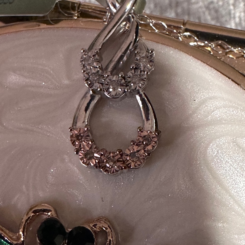 SOLD. Very Pretty Genuine Diamond Infinity Pendant NWT - Picture 4 of 11